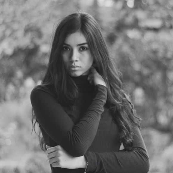 Meet your Posher, Paulina - Picture 1 of 1